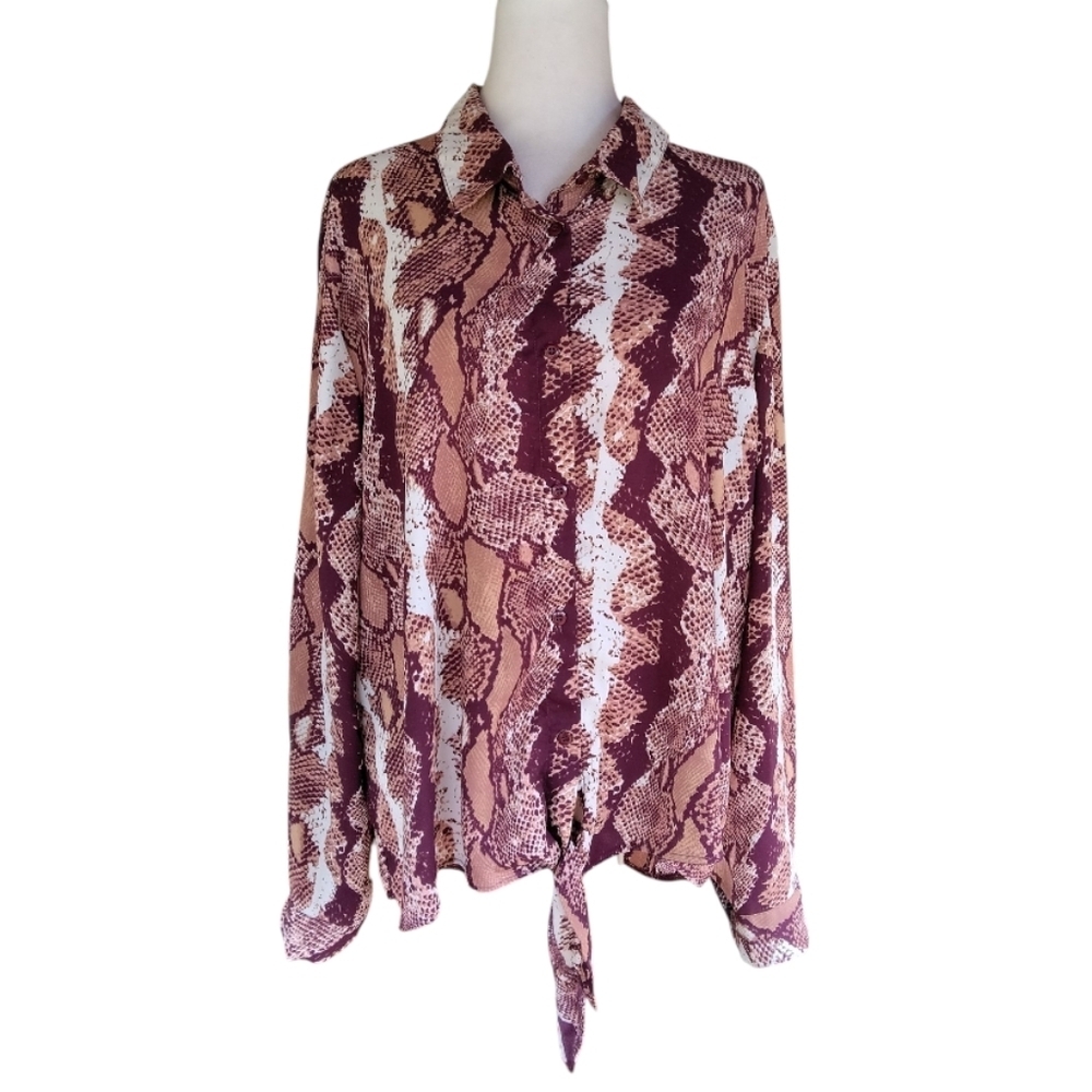 Charlotte Russe Plus Long Sleeve Button Up Dress Shirt Snakeskin Size 3x